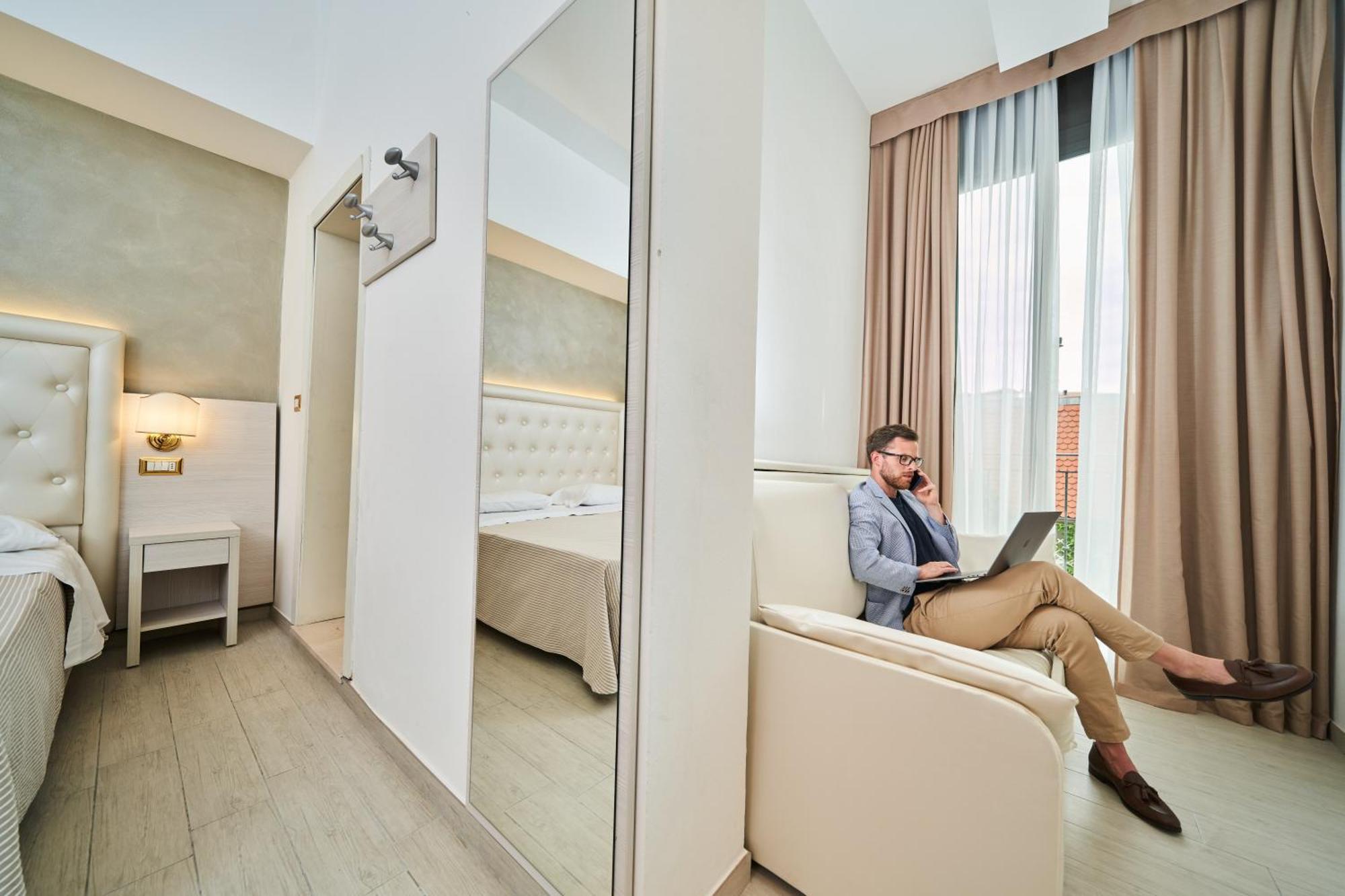 Hotel Bristol Bellaria-Igea Marina Extérieur photo
